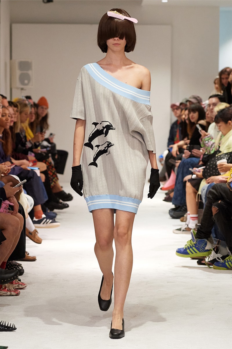 Ashley Williams, SS25, Runway fashion week models hair glasses blue bow wigs