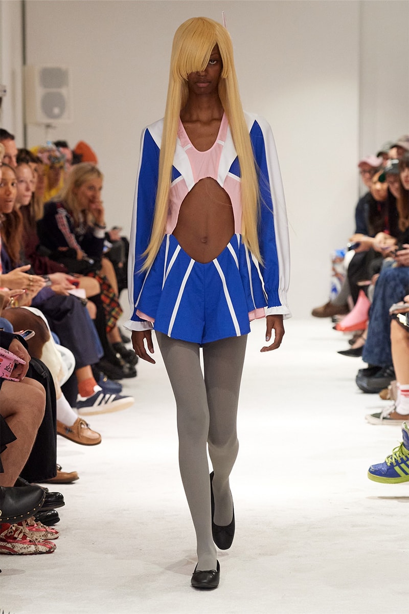Ashley Williams, SS25, Runway fashion week models hair glasses blue bow wigs