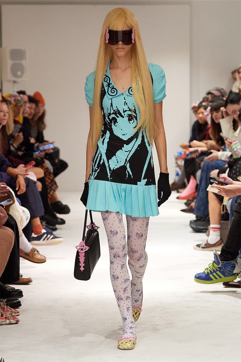 Ashley Williams, SS25, Runway fashion week models hair glasses blue bow wigs