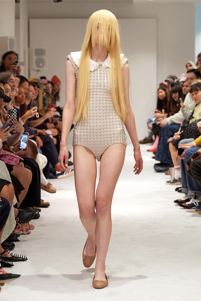 Ashley Williams, SS25, Runway fashion week models hair glasses blue bow wigs