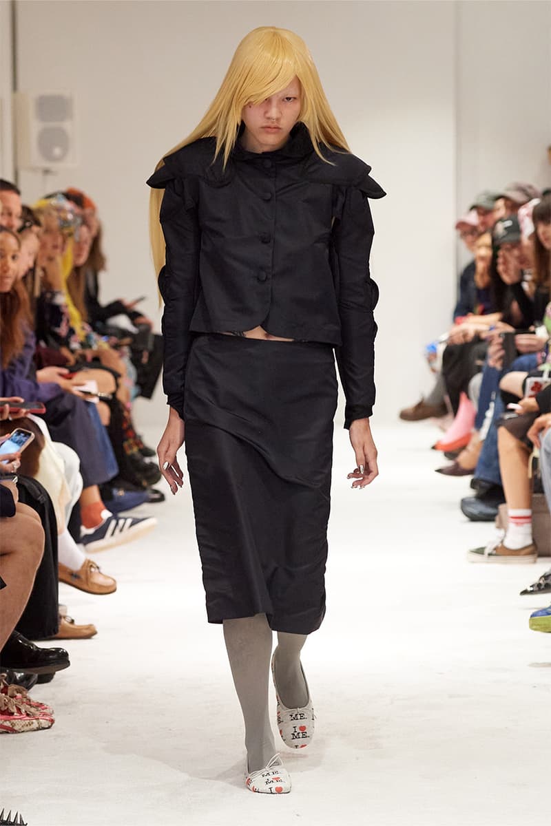 Ashley Williams, SS25, Runway fashion week models hair glasses blue bow wigs