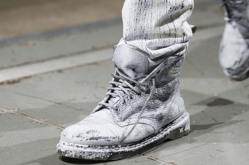 ancuta sarca footwear crocs brown chunky shoes fashion week legs