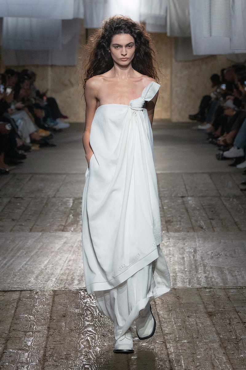 Moschino, SS25, Milan Fashion Week, Runway, Collections, Alex Consani