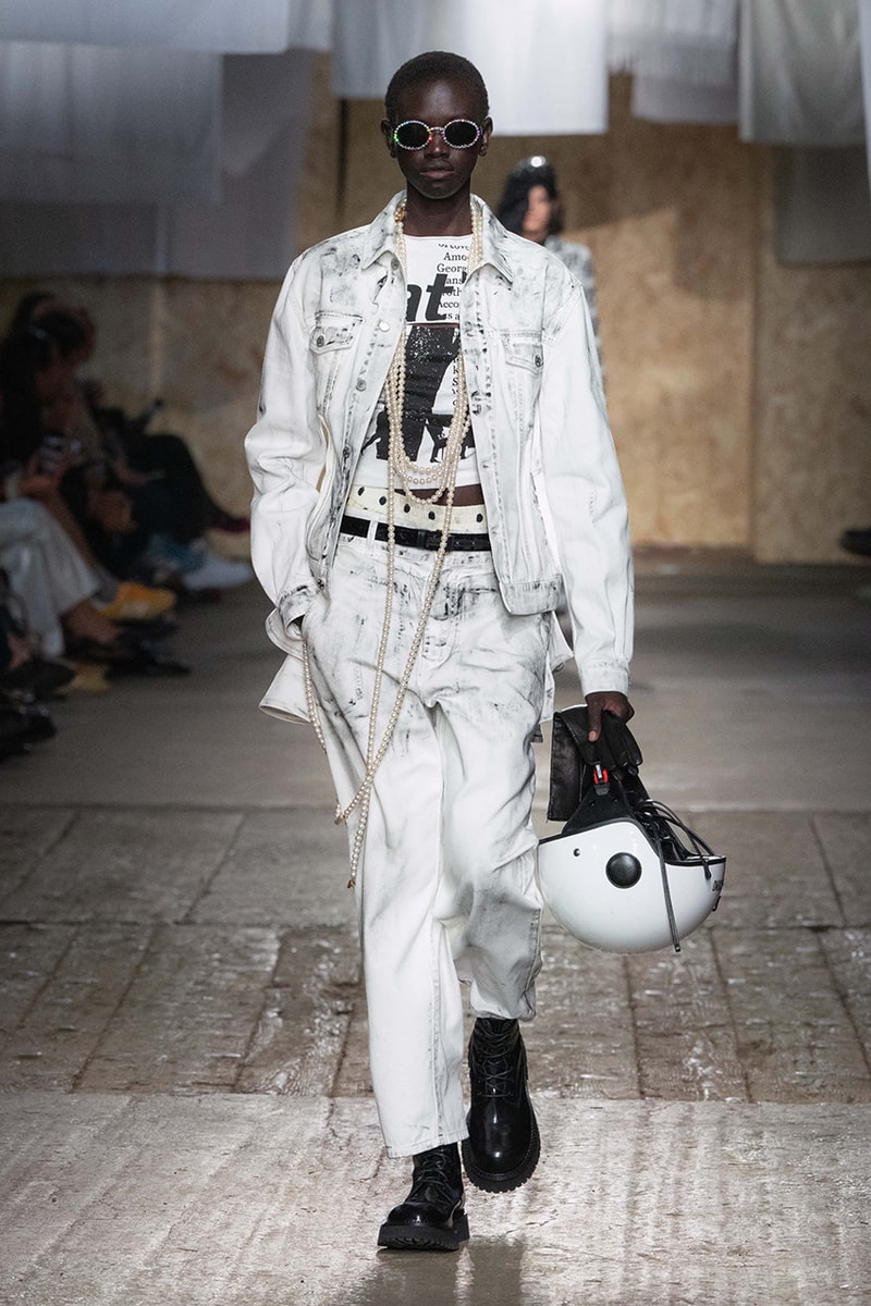 Moschino, SS25, Milan Fashion Week, Runway, Collections, Alex Consani