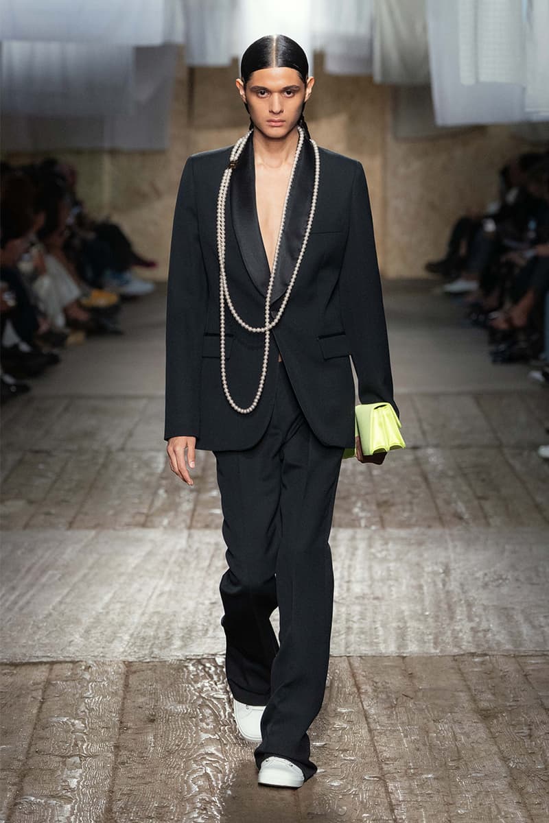 Moschino, SS25, Milan Fashion Week, Runway, Collections, Alex Consani