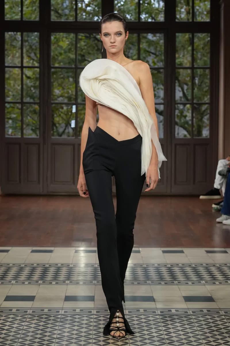 Mugler, SS25, Runway, Collection, Paris Fashion Week, Dresses, Corsets, Suits.