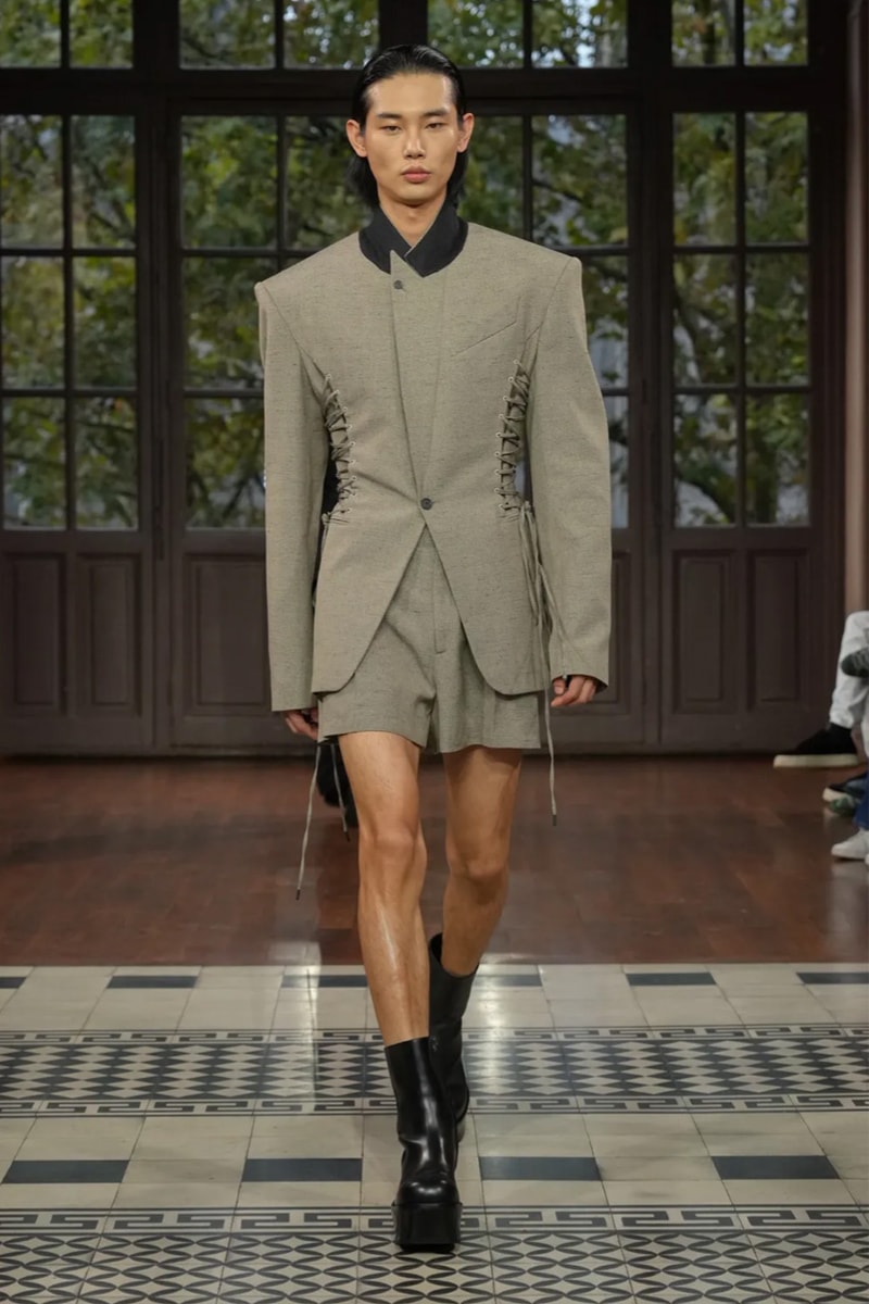 Mugler, SS25, Runway, Collection, Paris Fashion Week, Dresses, Corsets, Suits.