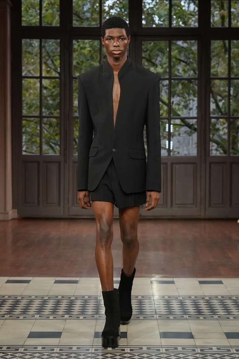 Mugler, SS25, Runway, Collection, Paris Fashion Week, Dresses, Corsets, Suits.