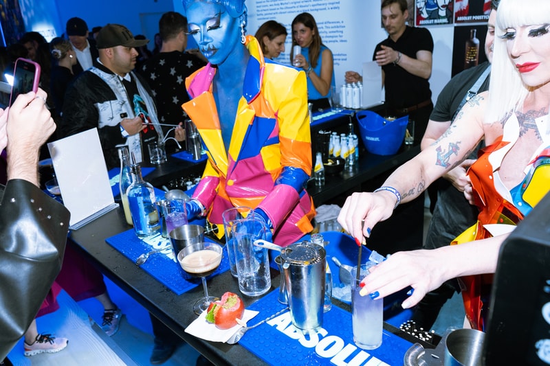 Absolut Vodka The Other Half Exhibit Andy Warhol Absolut Warhol Artwork Saatchi Gallery Kelly Anna Ken Nwadiogbu Jade Pearl Xu Yang Alexa Sirbu
