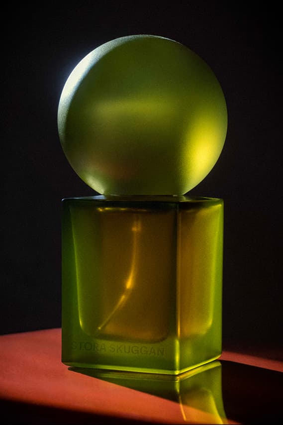 stora skuggan pine perfume bottle on black background, fragrance, beauty, swedish beauty 