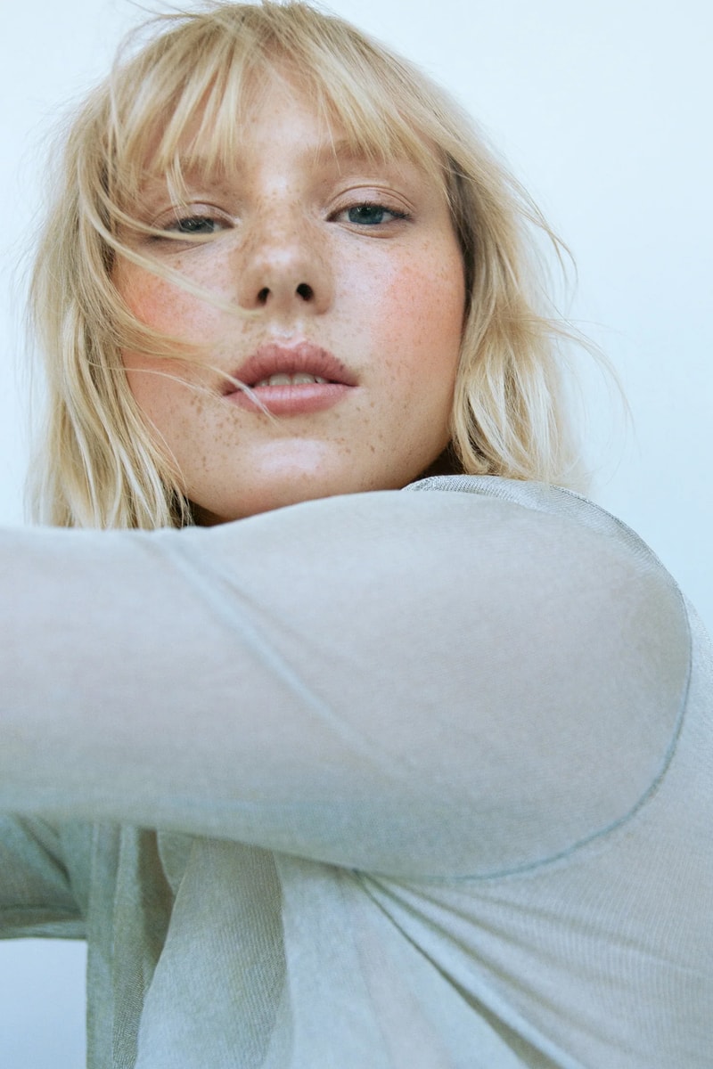 woman wearing manasi 7 new lip and eye defining pencil in the shade "nocturne," makeup, skincare, swedish beauty