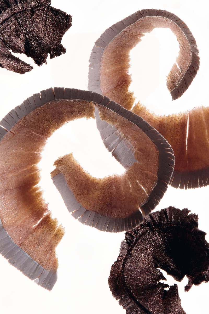 woman wearing manasi 7 new lip and eye defining pencil in the shade "nocturne," makeup, skincare, swedish beauty