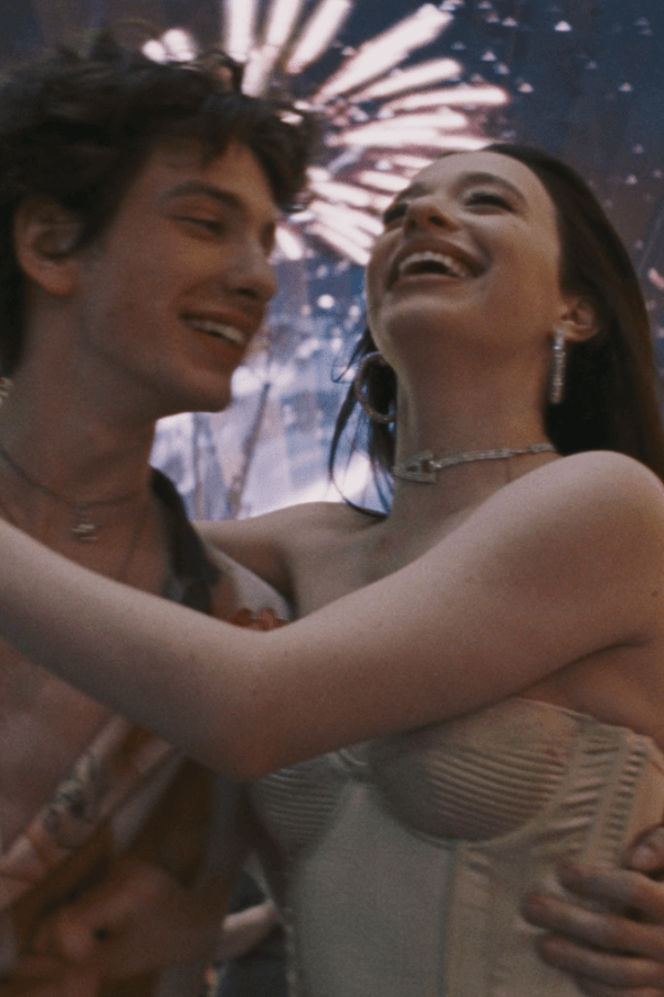 mikey madison dancing in the club in the film anora, makeup, annie johnson, special effects, movie 