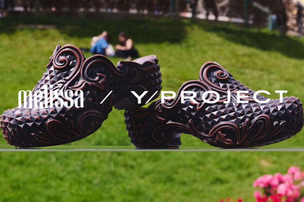 Kolaborasi Sneaker dan Alas Kaki Terbaik tahun 2024 10 Hypebae Best, Kolaborasi Sneaker, Alas Kaki, New Balance, Asics, Loewe, On Running, Nike, Supreme, Miu Miu, Timberland, Solomon