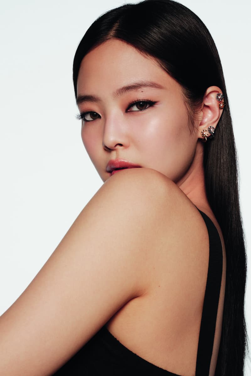 jennie kpop star woman girl chanel fine jewelry rings necklaces