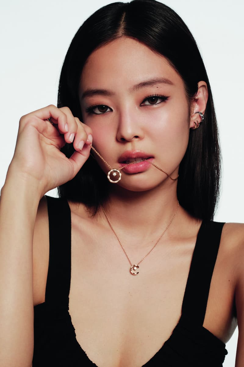 jennie kpop star woman girl chanel fine jewelry rings necklaces