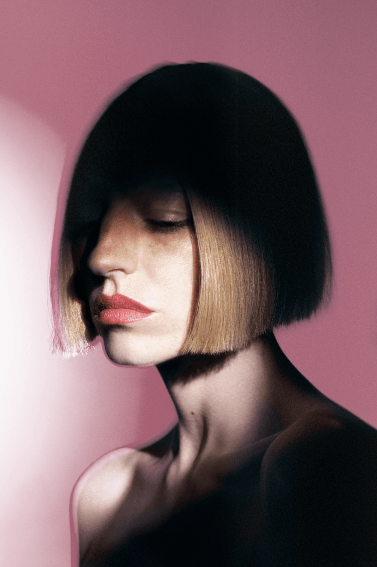 woman surrounded by flowers laying down, od beauty, makeup brand, ossiel ramos, diego díez