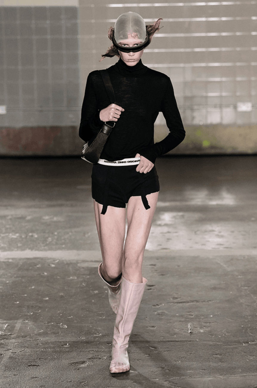 Apakah Kita Masih Ingin Memakai Sepatu Lagi? 4 sepatu alas kaki sandal slide kaki balenciaga zero sepatu