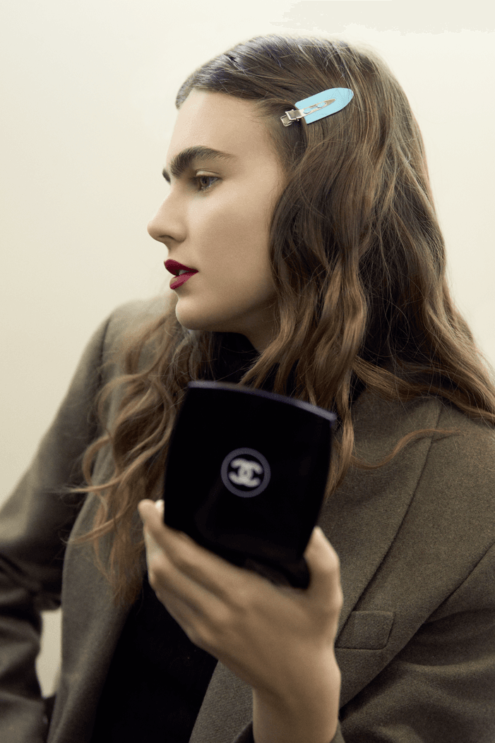 alex consani makeup, chanel ss25 couture show, beauty, how to guide