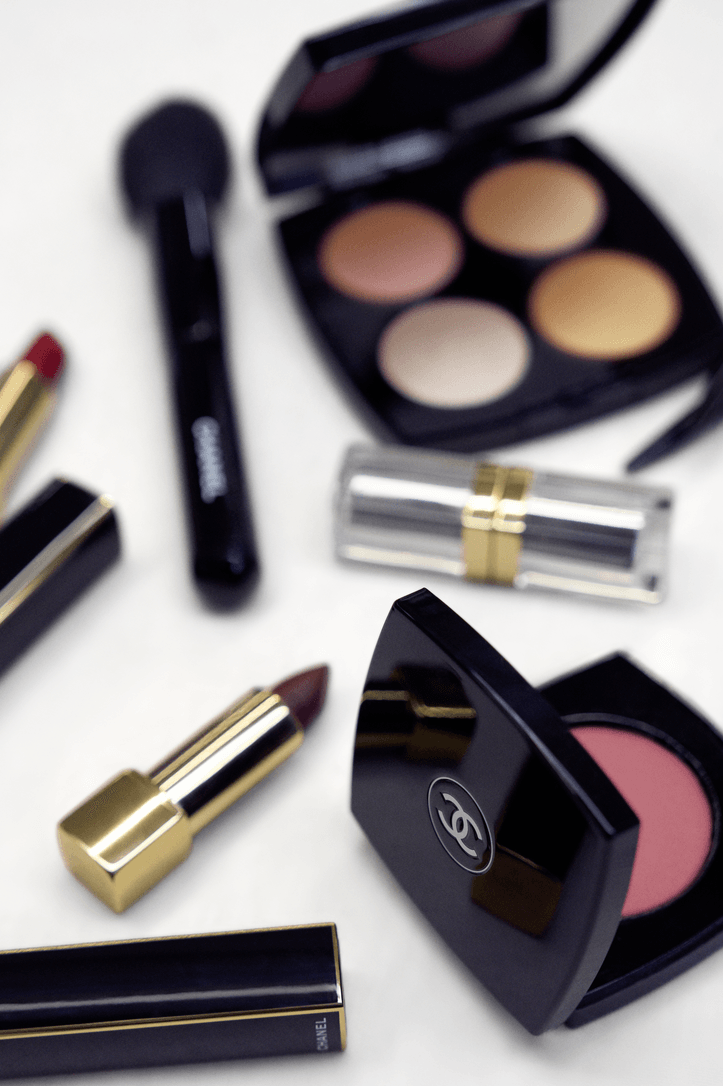 alex consani makeup, chanel ss25 couture show, beauty, how to guide