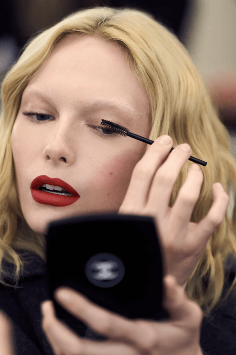 alex consani makeup, chanel ss25 couture show, beauty, how to guide