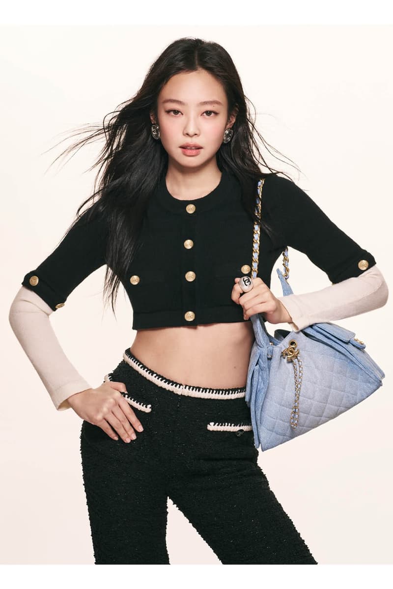 dua lipa holding chanel handbags leather gold chains jewelry jennie blackpink 