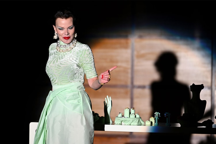 Completedworks’ FW25 Show Stars a Frazzled (And Glamorous) Debi Mazar