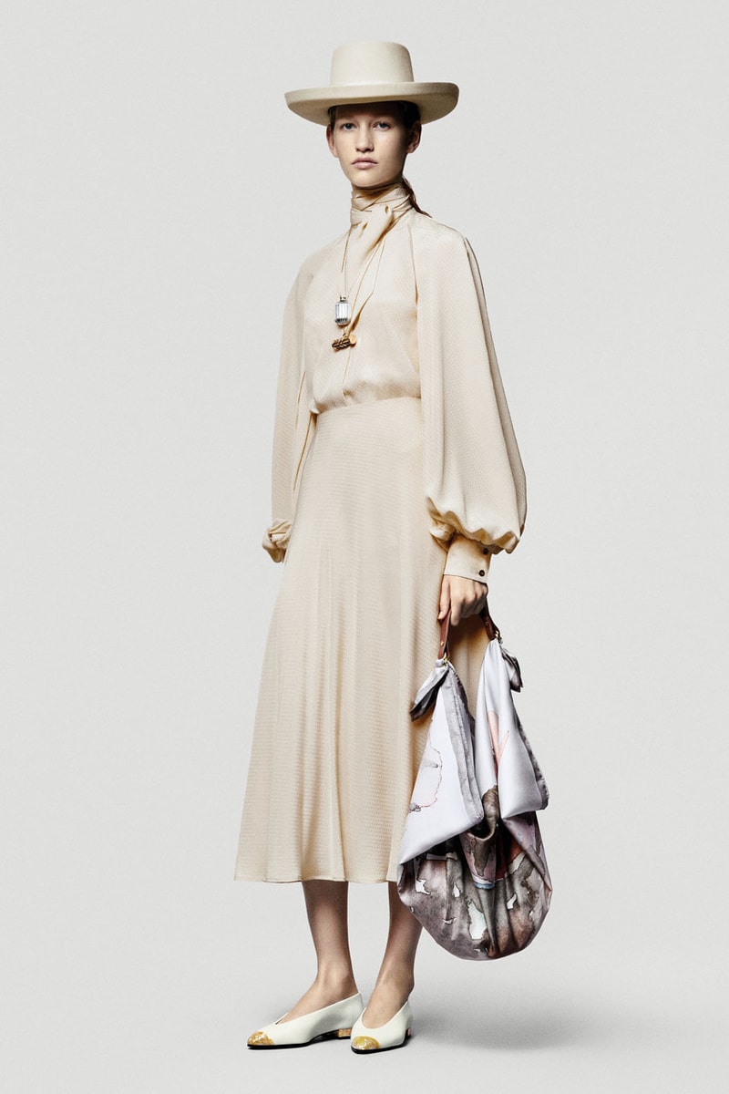 loro piana fall winter 2025 2026 horse riding equestrian milan fashion week kiosk hunting jacket jophpur needle bag tweed hats pantskirt argentina 