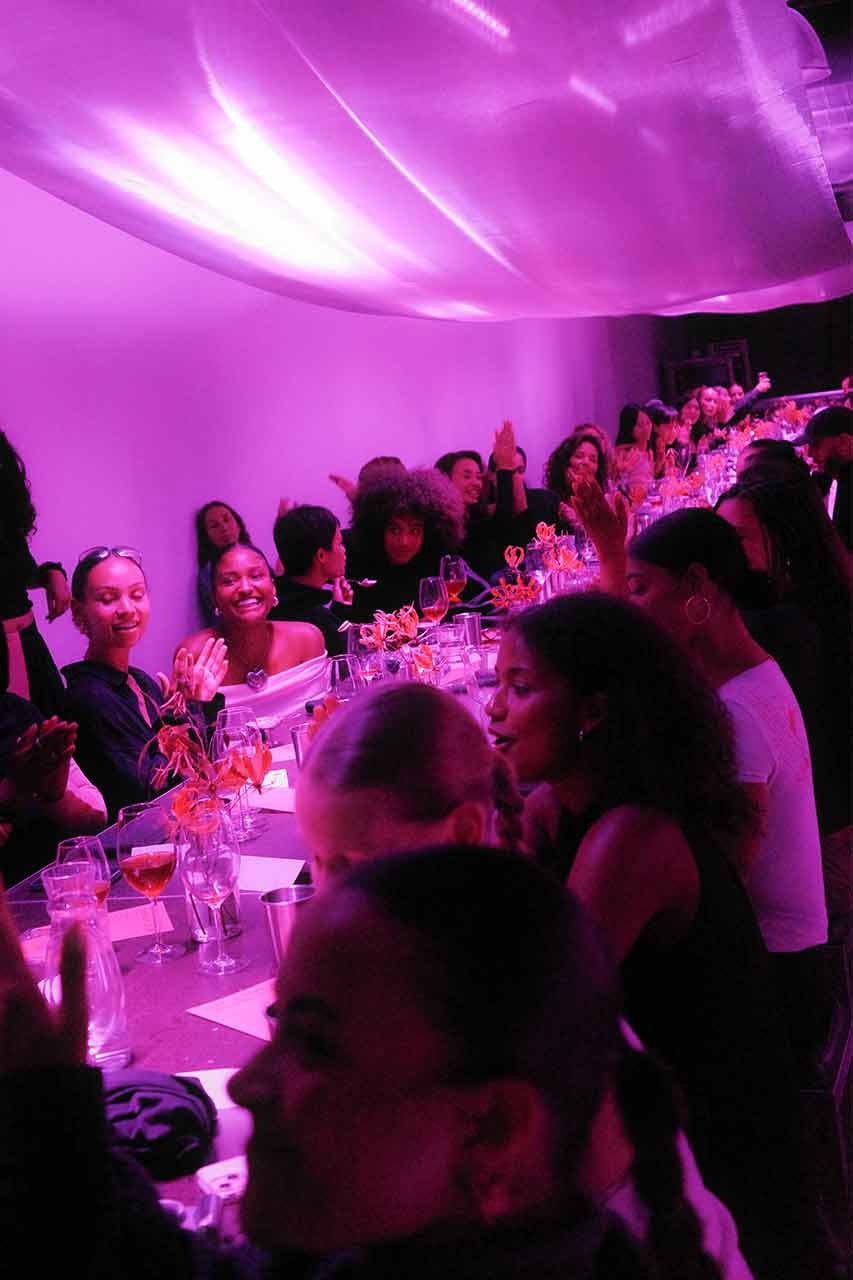 Pendiri Maha Amsterdam di Pakaian Jalan Wanita 5 Maha Amsterdam, wawancara, streetwear wanita, sepatu kets, adidas, nike, clark's, van, Hari Wanita Internasional