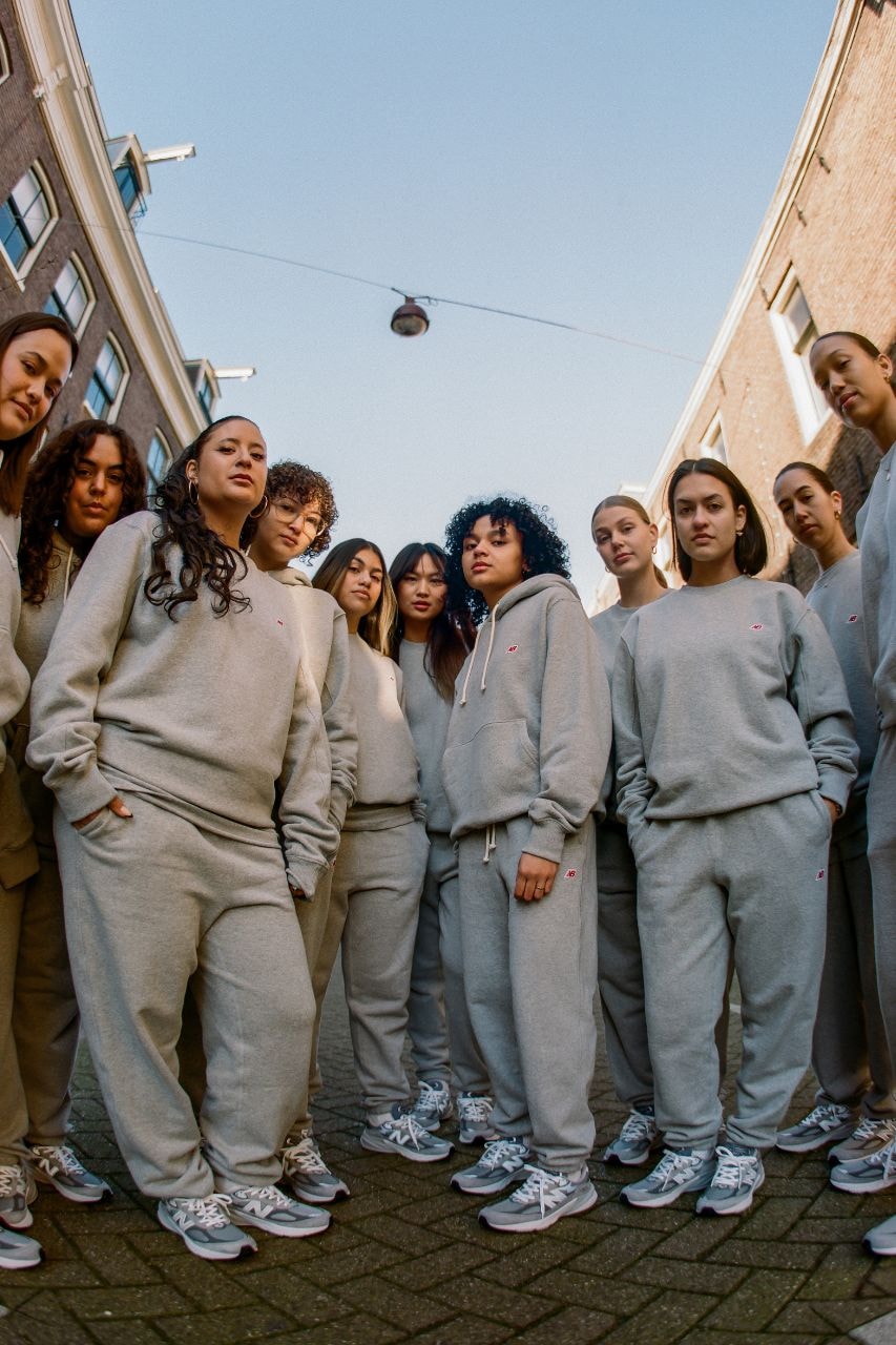 Pendiri Maha Amsterdam di Pakaian Jalan Wanita 9 Maha Amsterdam, wawancara, streetwear wanita, sepatu kets, adidas, nike, clark's, van, Hari Wanita Internasional