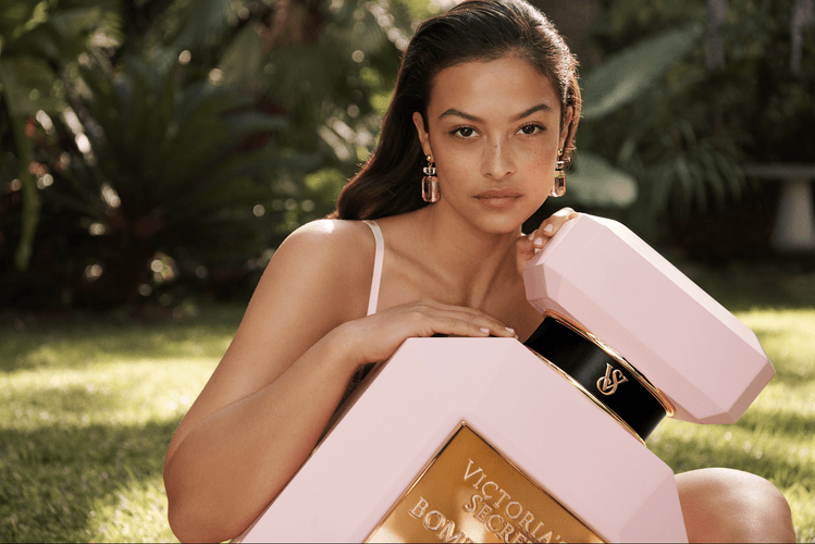 Victoria's Secret's Iconic "Bombshell" Perfume Is Celebrating Its 15th Birthday