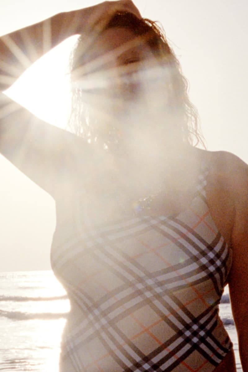 burberry swimwear summer rosie huntington whiteley alva claire bikini beach pool sea