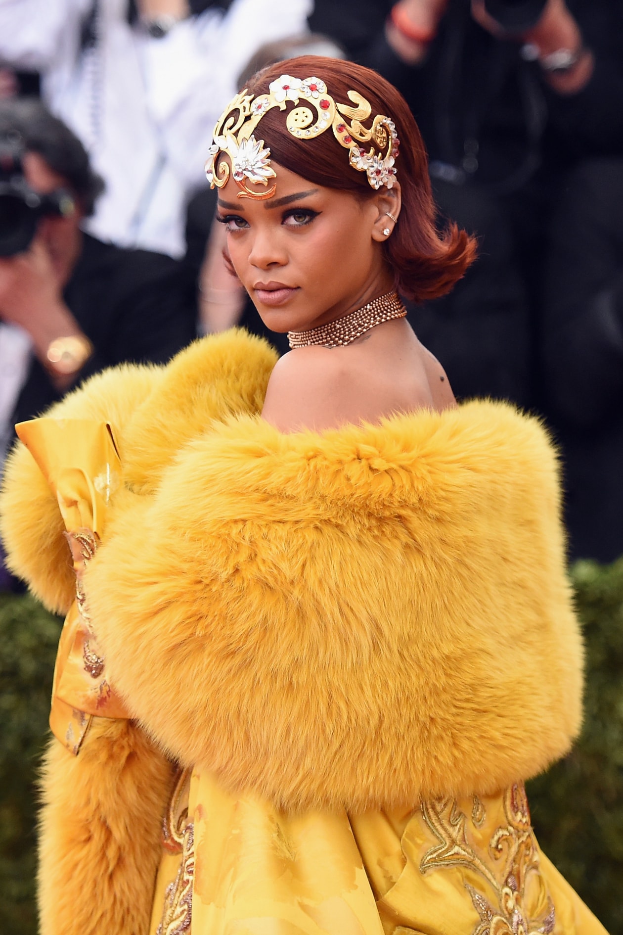best academy awards beauty makeup hair nails, zendaya, cher, rihanna, yara shahidi, bella hadid, gigi hadid, lupita n'yongo, cardi b