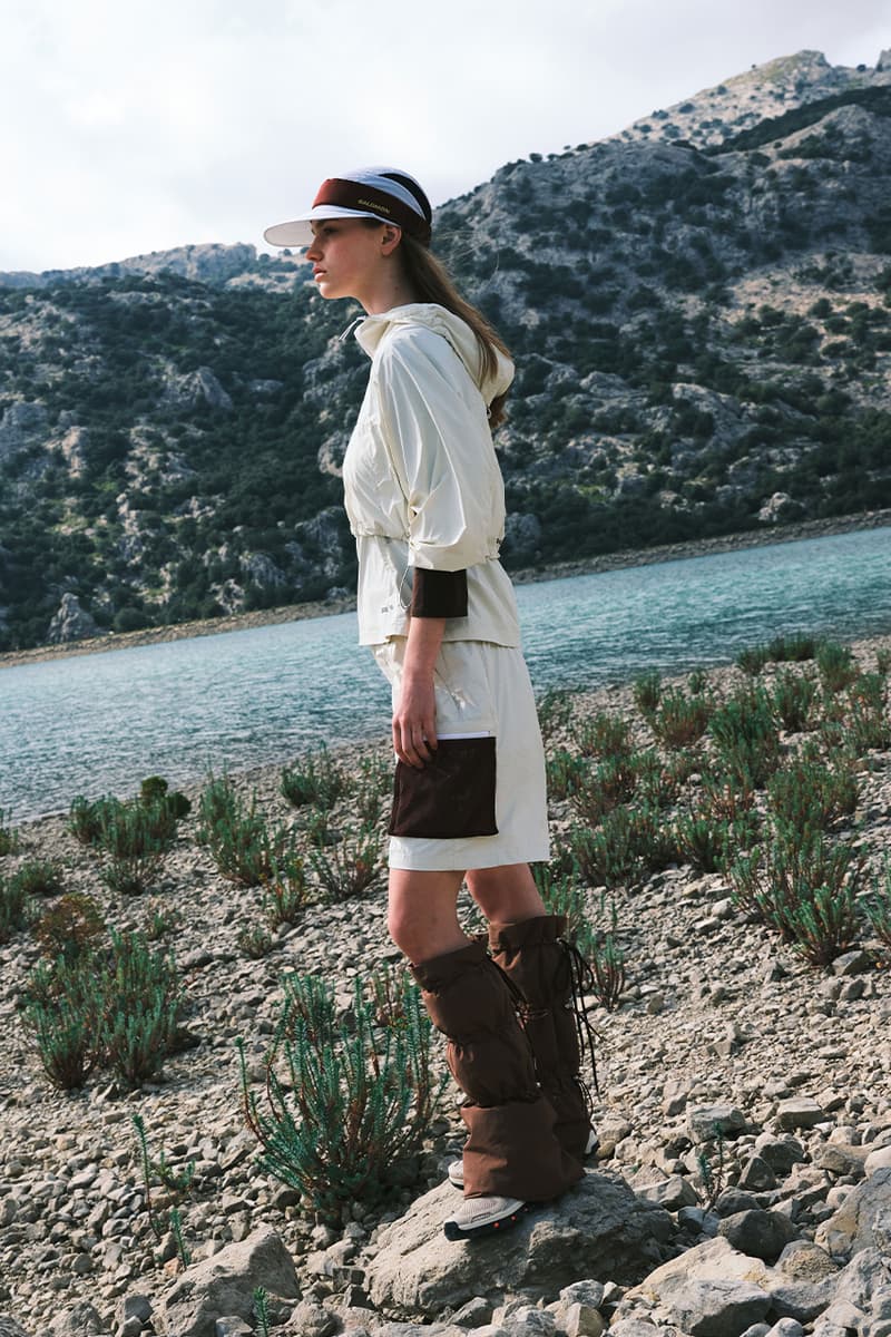 Salomon Korea, Windbreaker, Jacket, T-shirt, Light, Hiking, Hat, Shorts, Running, White, Pink, Black