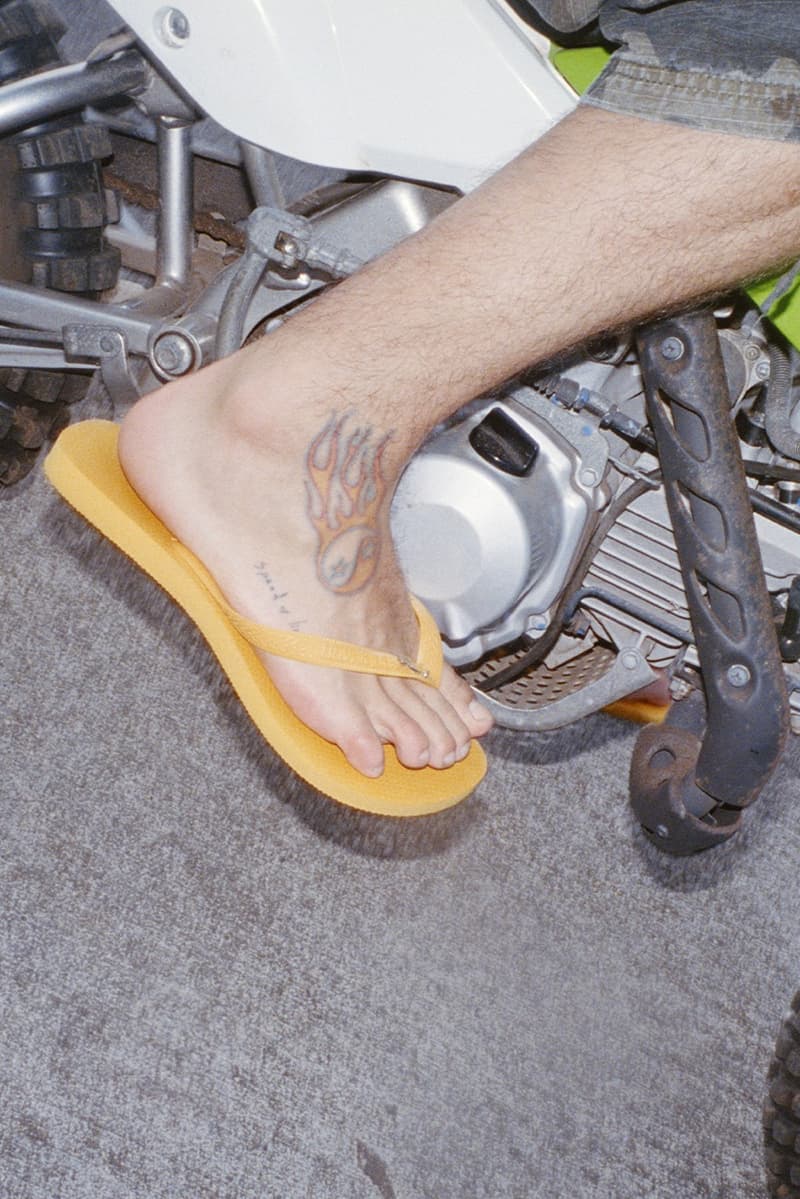 twojeys jewelery havaianas flip flops girl bikini beach car