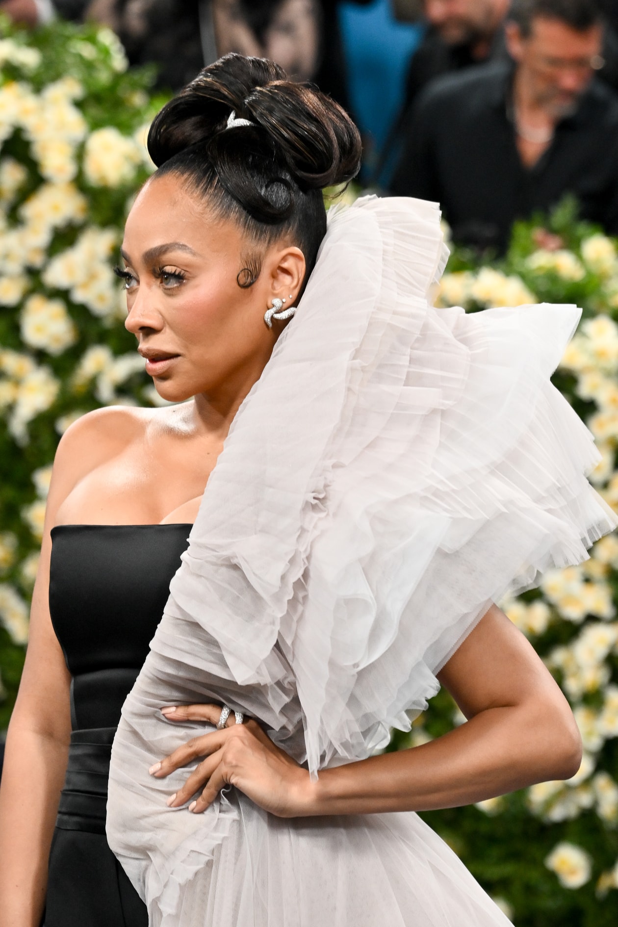 met gala beauty, makeup, hair, nails, doechii, megan thee stallion, emma chamberlain, zendaya, lala anthony, simone biles, teyana taylor, jennie, sha'carri richardson, valentina ferrer