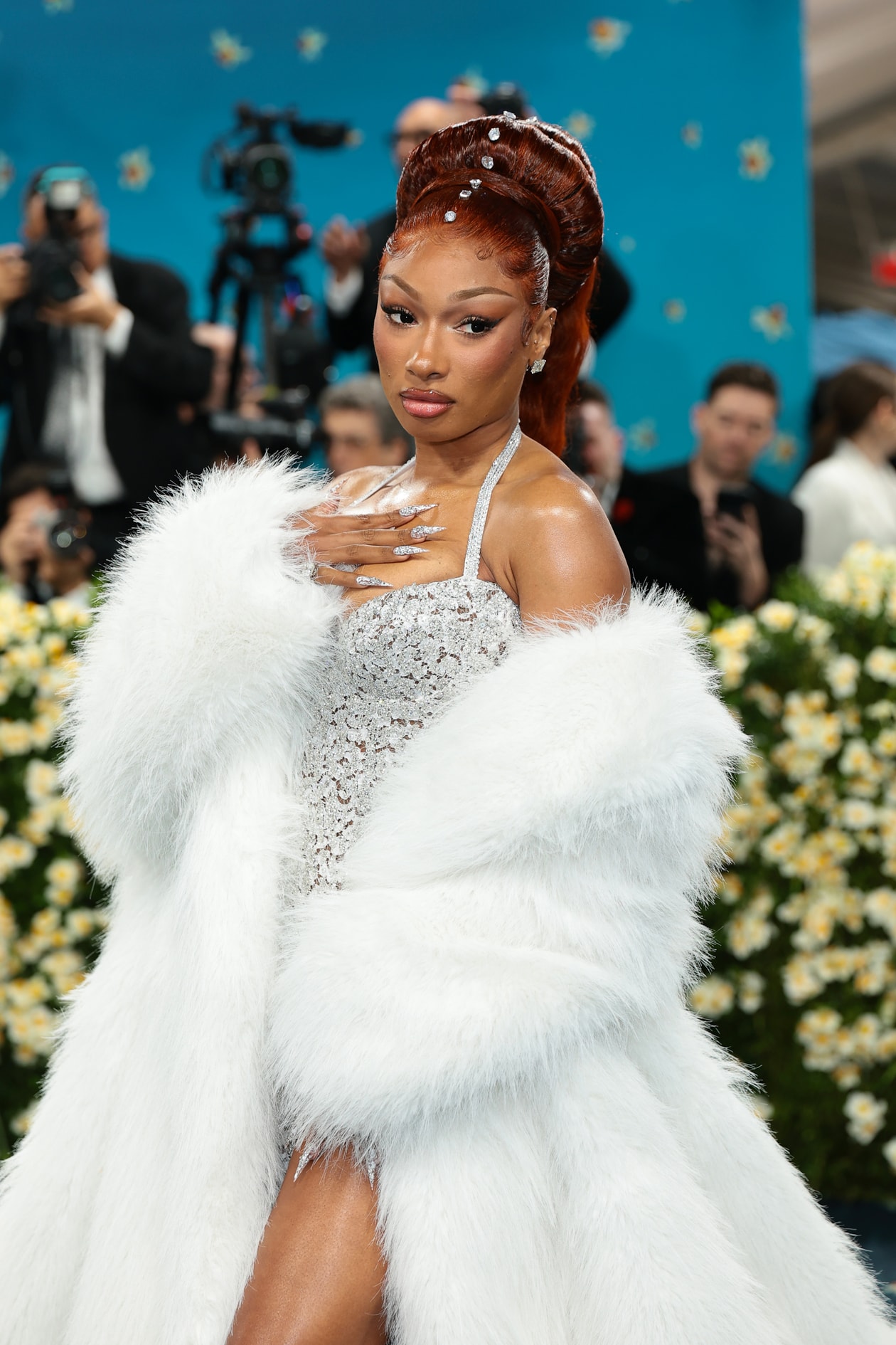 met gala beauty, makeup, hair, nails, doechii, megan thee stallion, emma chamberlain, zendaya, lala anthony, simone biles, teyana taylor, jennie, sha'carri richardson, valentina ferrer