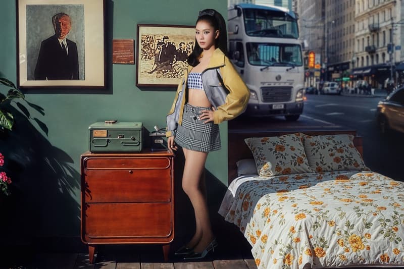 jisoo self-portrait kpop star musician girl bags bedroom