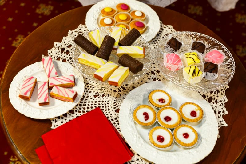 idea books nadia lee cohen photography woman 