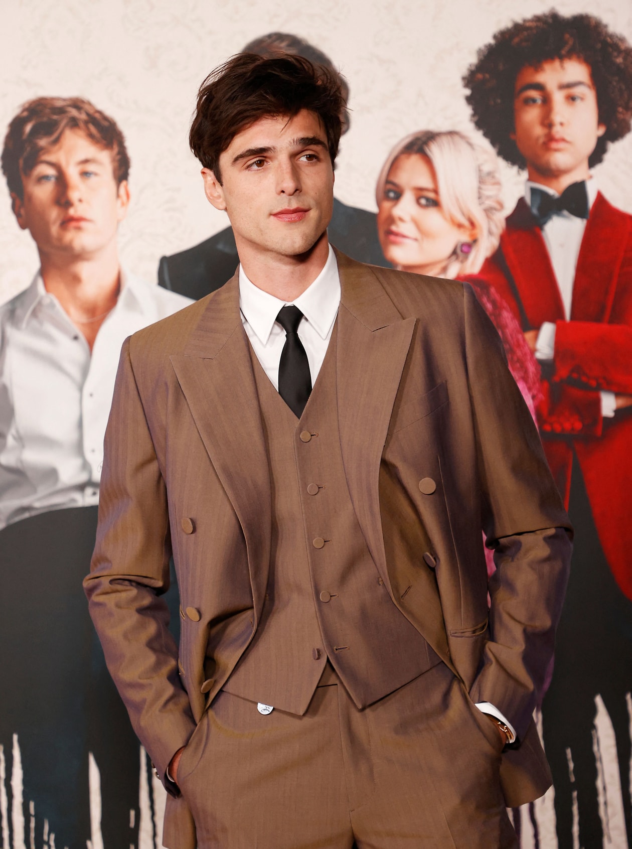 jacob elordi, actor, street style, paparazzi, bottega veneta bags, suits, red carpet premieres