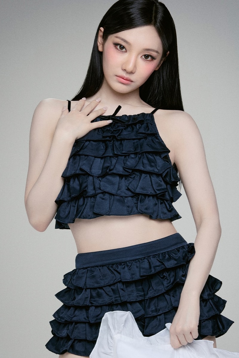 shushu tong, aespa, kpop girl, ningning, floral, travel pillow, suitcase, pyjama, nightie, girl