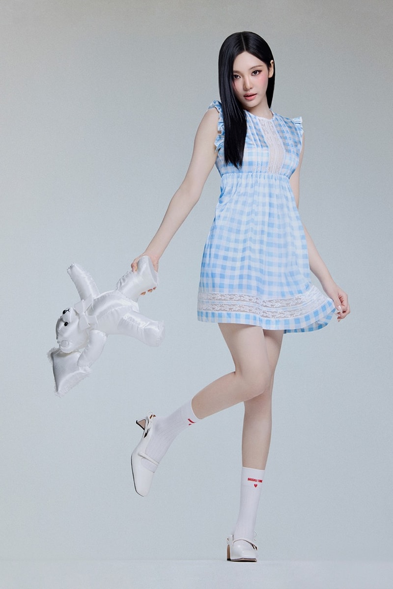 shushu tong, aespa, kpop girl, ningning, floral, travel pillow, suitcase, pyjama, nightie, girl