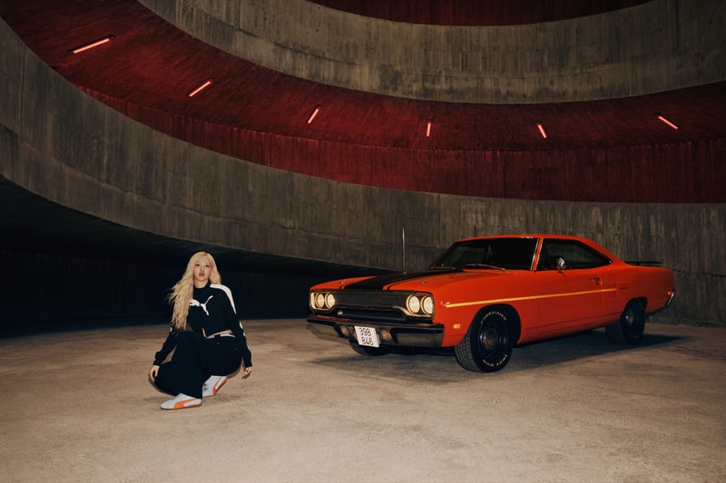 Rosé, blackpink, puma speedcat, sneakers, blue, orange, motorsports, kpop star