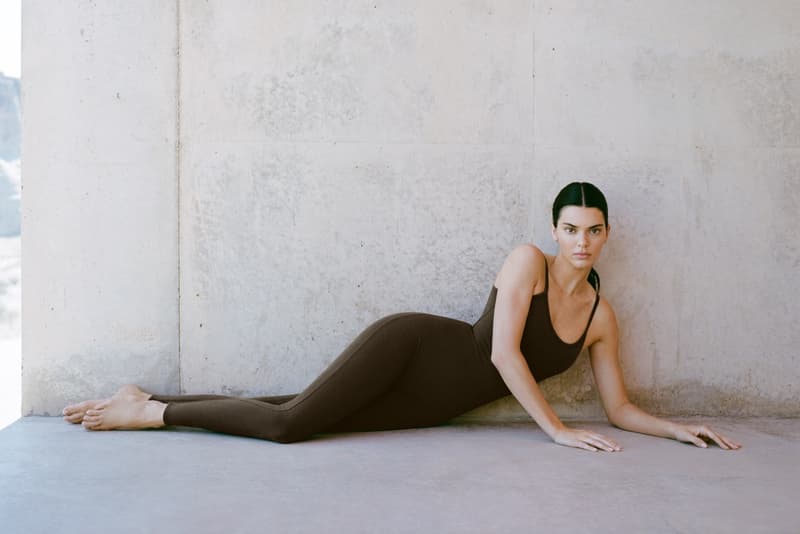 kendall jenner, alo, sports bra, bike shorts, horse, yoga, exercise, model, body