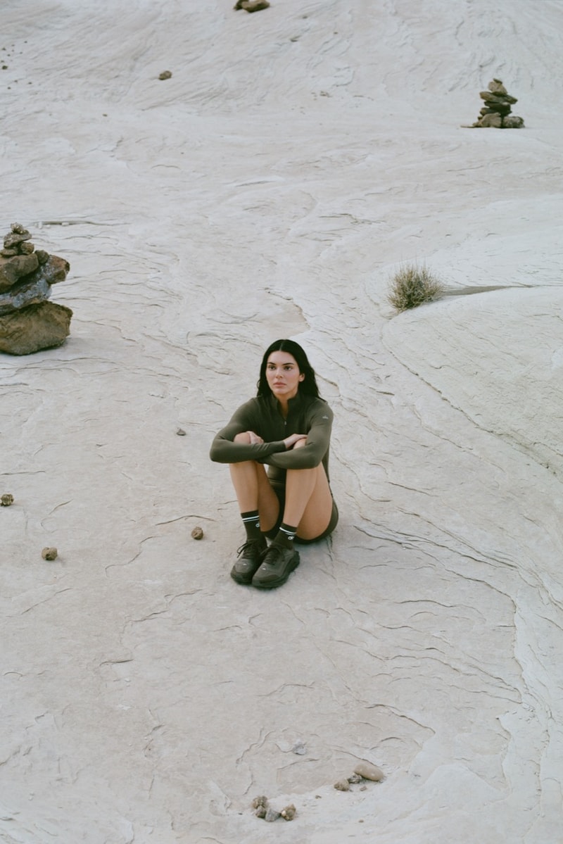 kendall jenner, alo, sports bra, bike shorts, horse, yoga, exercise, model, body