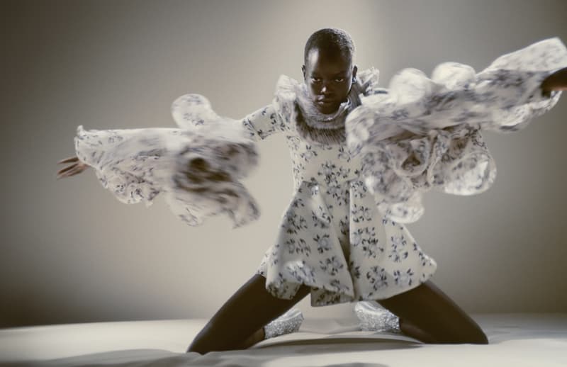 alex consani, mcqueen, fall winter, dresses, gowns, model