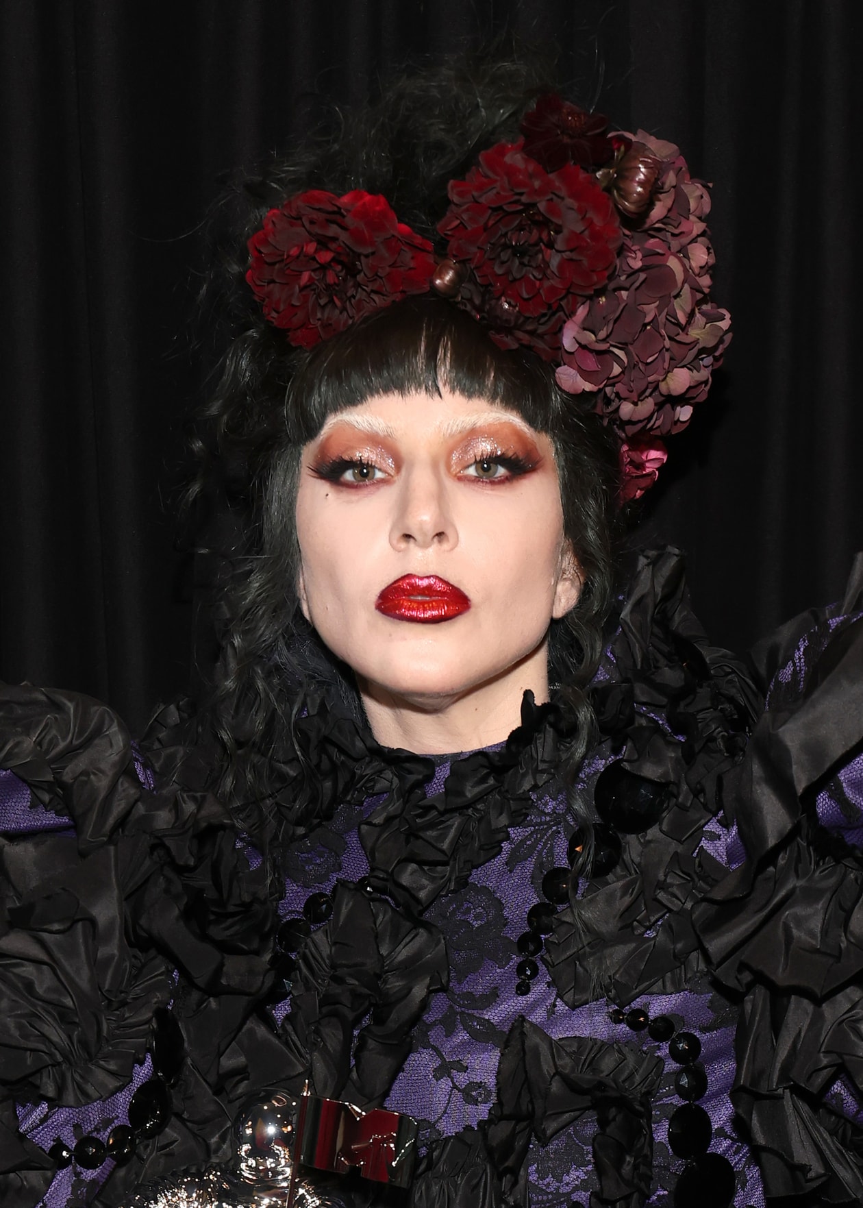 Sabrina Carpenter, Ariana Grande, 2025 MTV VMAS, Makeup, Hair, Nails, Ice Spice, Tyla, Lady Gaga, Doja Cat, Zara Larsson, Olandria Carthen, KATSEYE, Daniela Avanzini, FKA Twigs