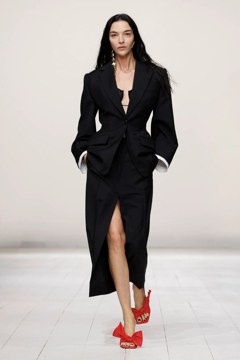 Givenchy, Sarah Burton, Givenchy SS26, Bra, Body, Alex Consani, Kaia Gerber