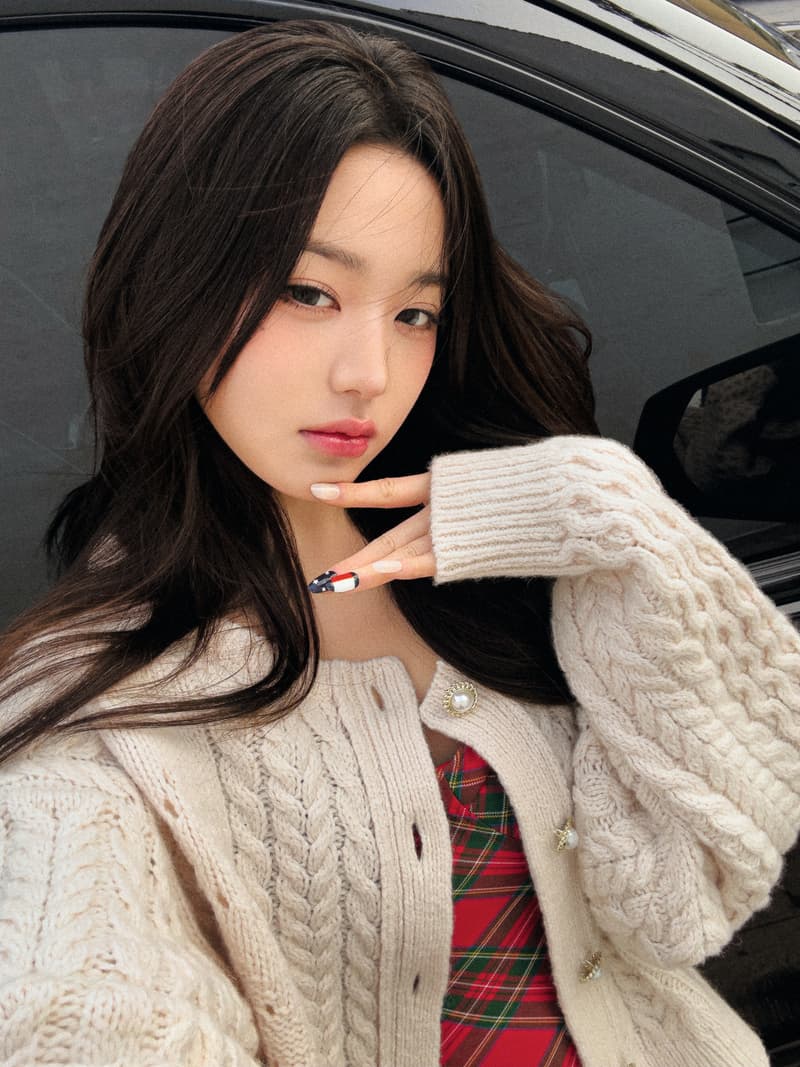 jang won young, tommy jeans, denim, girls, jackets, blazers, suede bags