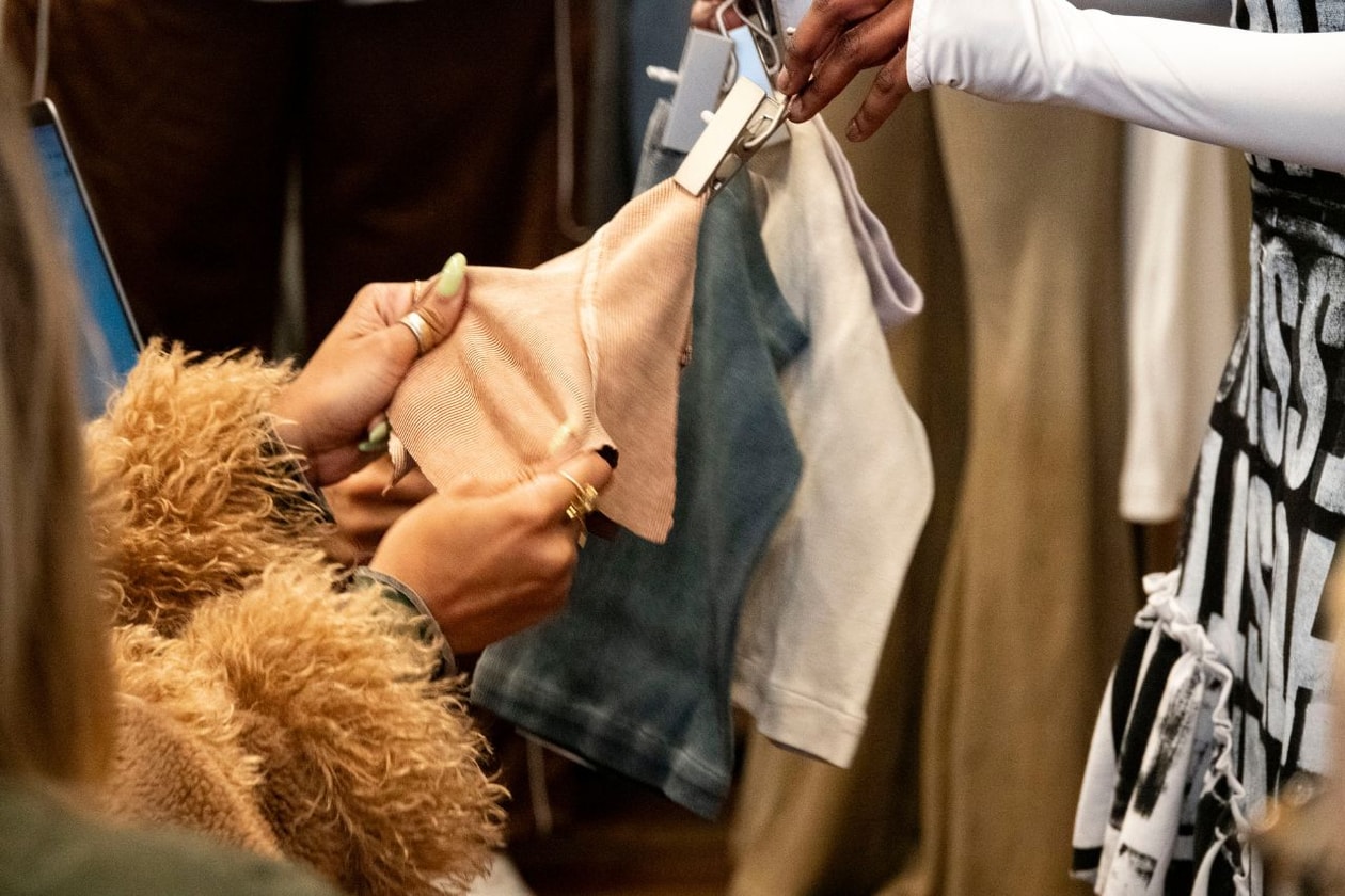 Tinashe, Urban Outfitters, 